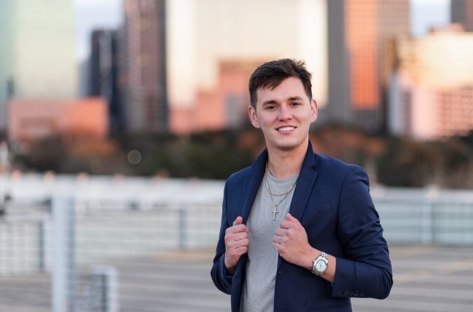 COLBY PERRY SIGNS A BOOK DEAL WITH A CHICAGO-BASED PUBLICATION COMPANY